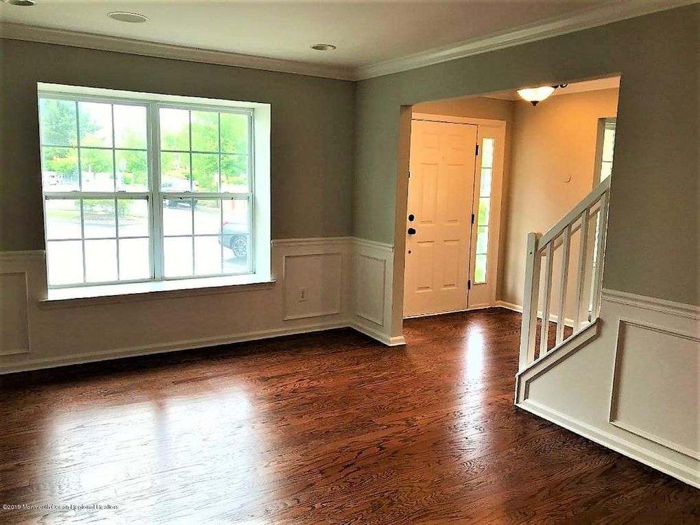 living-to-foyer